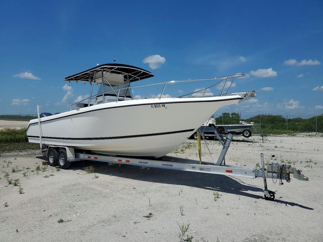 1997 CENTURY BOAT