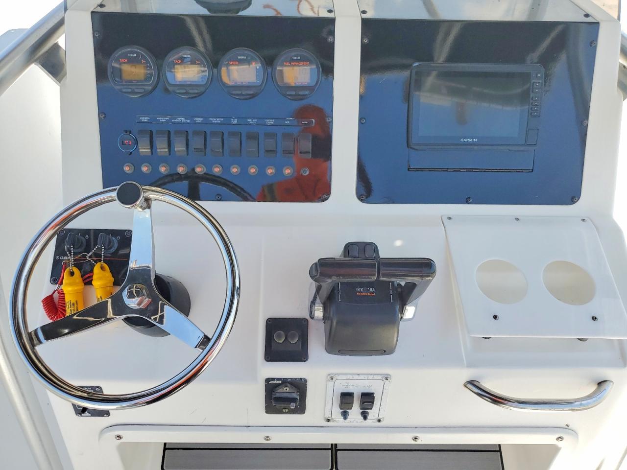 1997 CENTURY BOAT