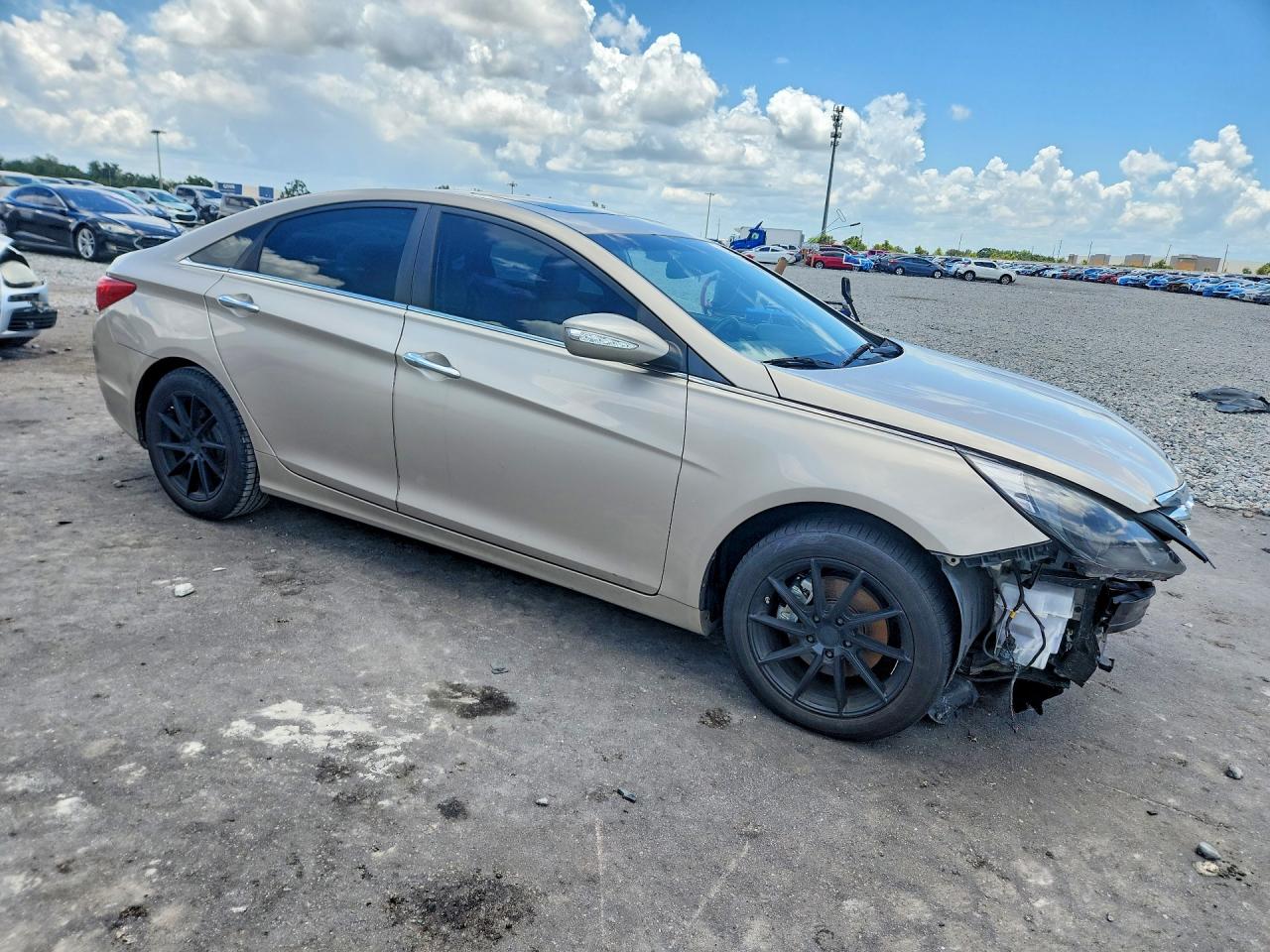 2011 HYUNDAI SONATA