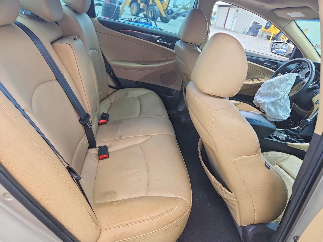 2011 HYUNDAI SONATA
