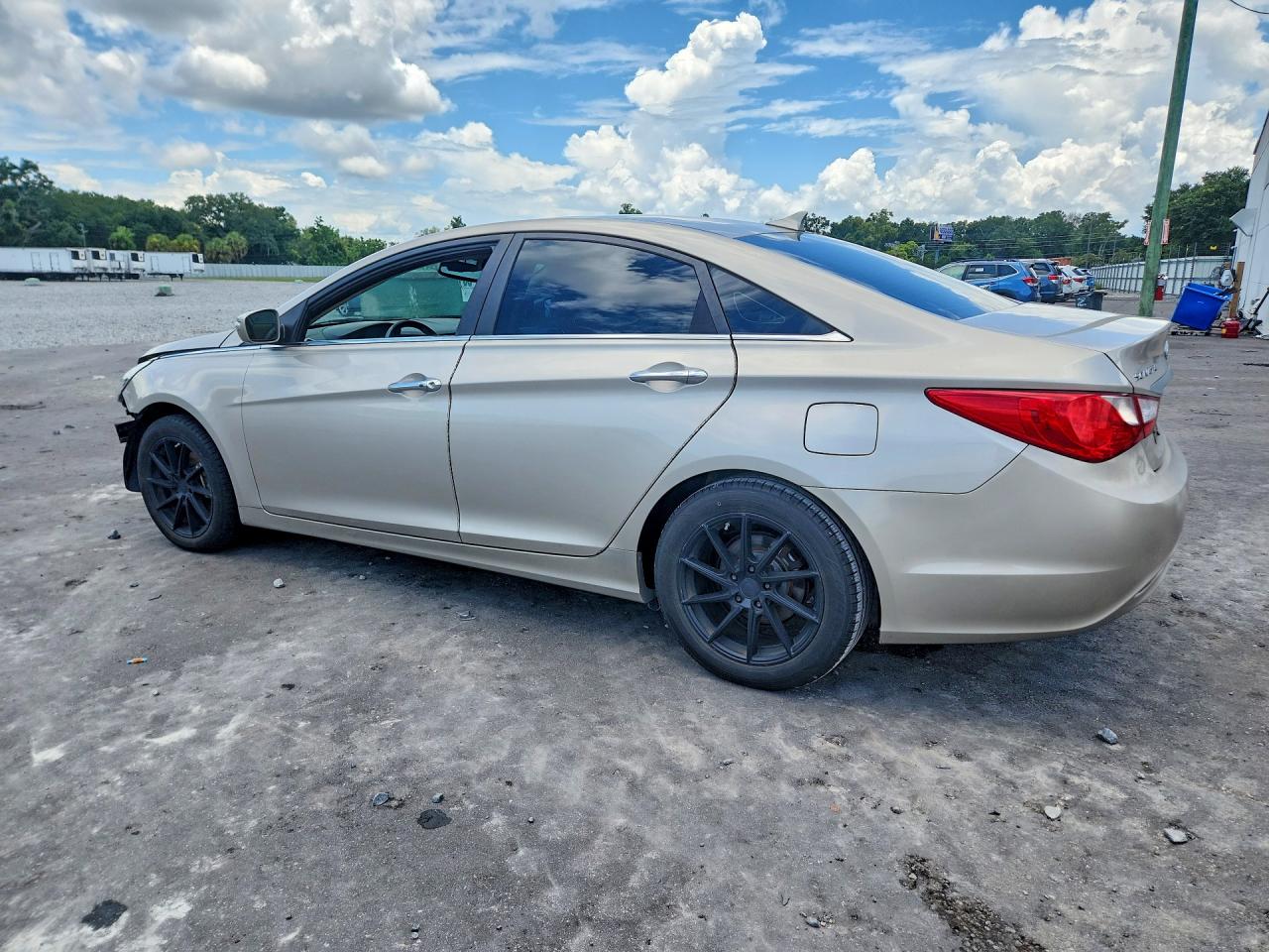 2011 HYUNDAI SONATA