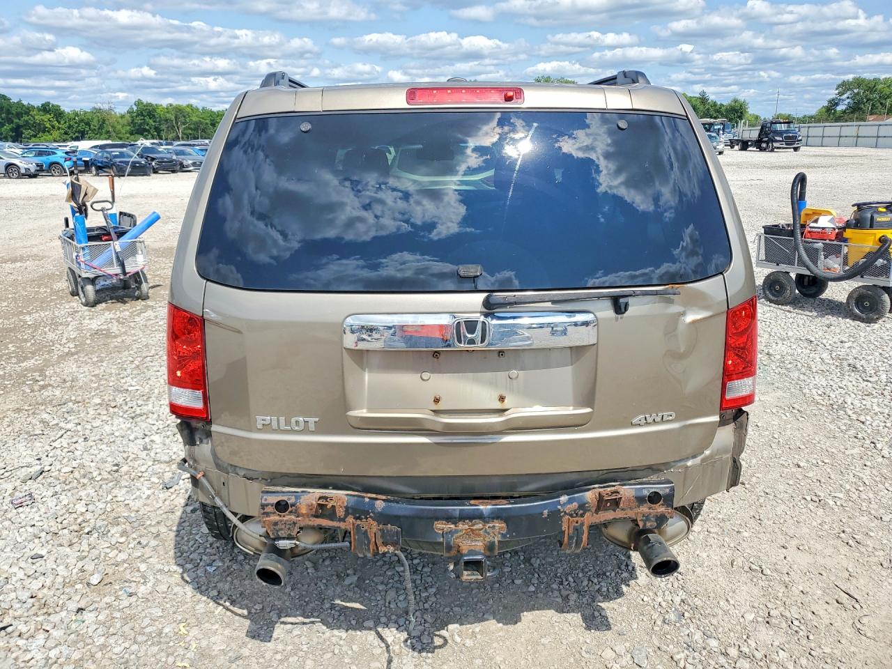 2011 HONDA PILOT