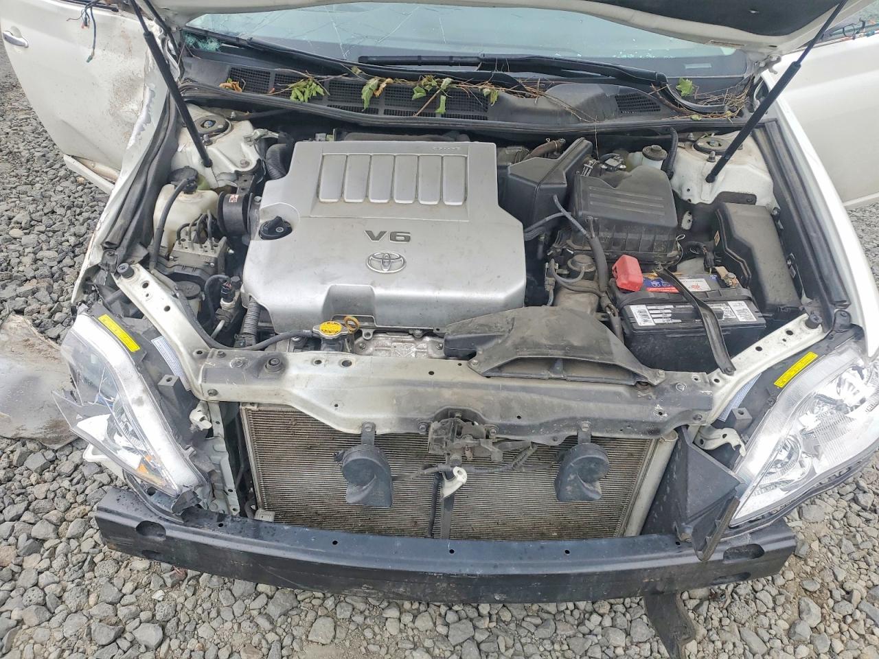 2010 TOYOTA AVALON