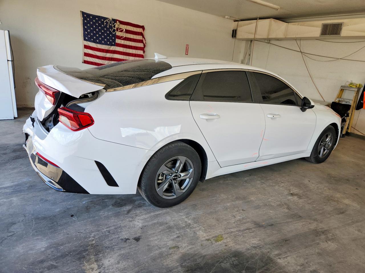 2023 KIA K5