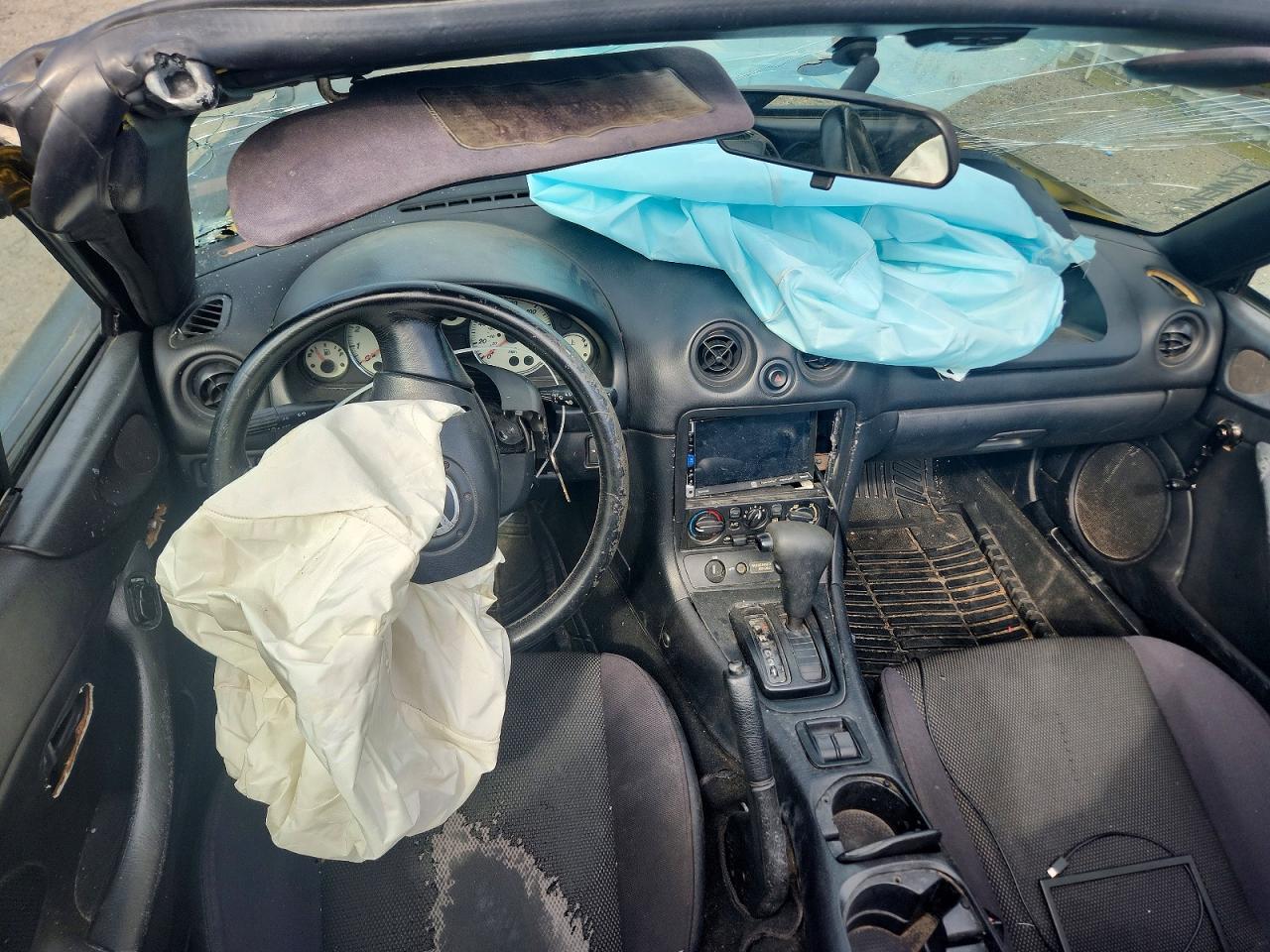 2002 MAZDA MX5