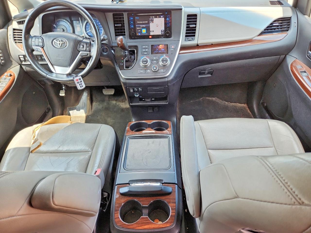 2015 TOYOTA SIENNA