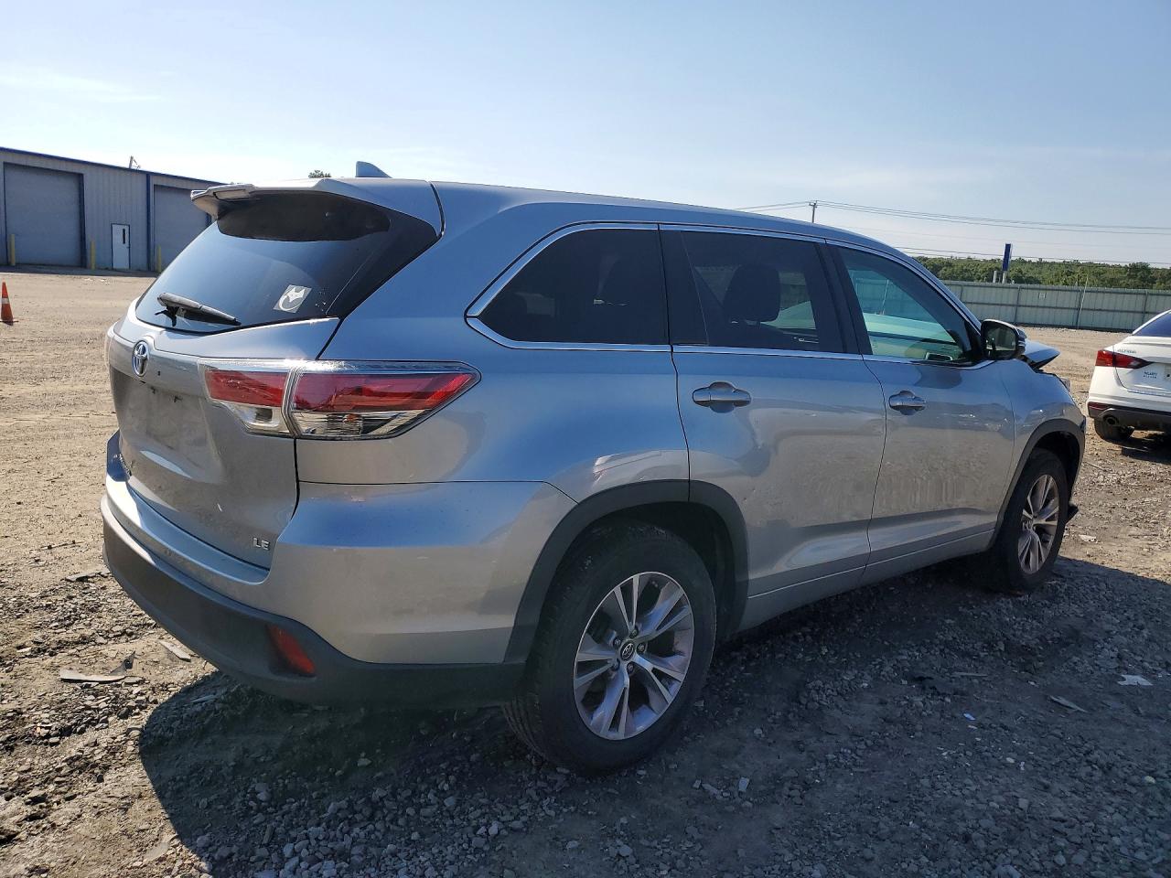 2016 TOYOTA HIGHLANDER