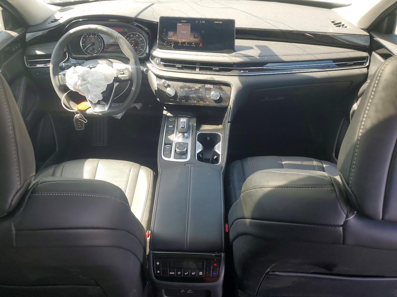 2025 INFINITI QX60 PURE