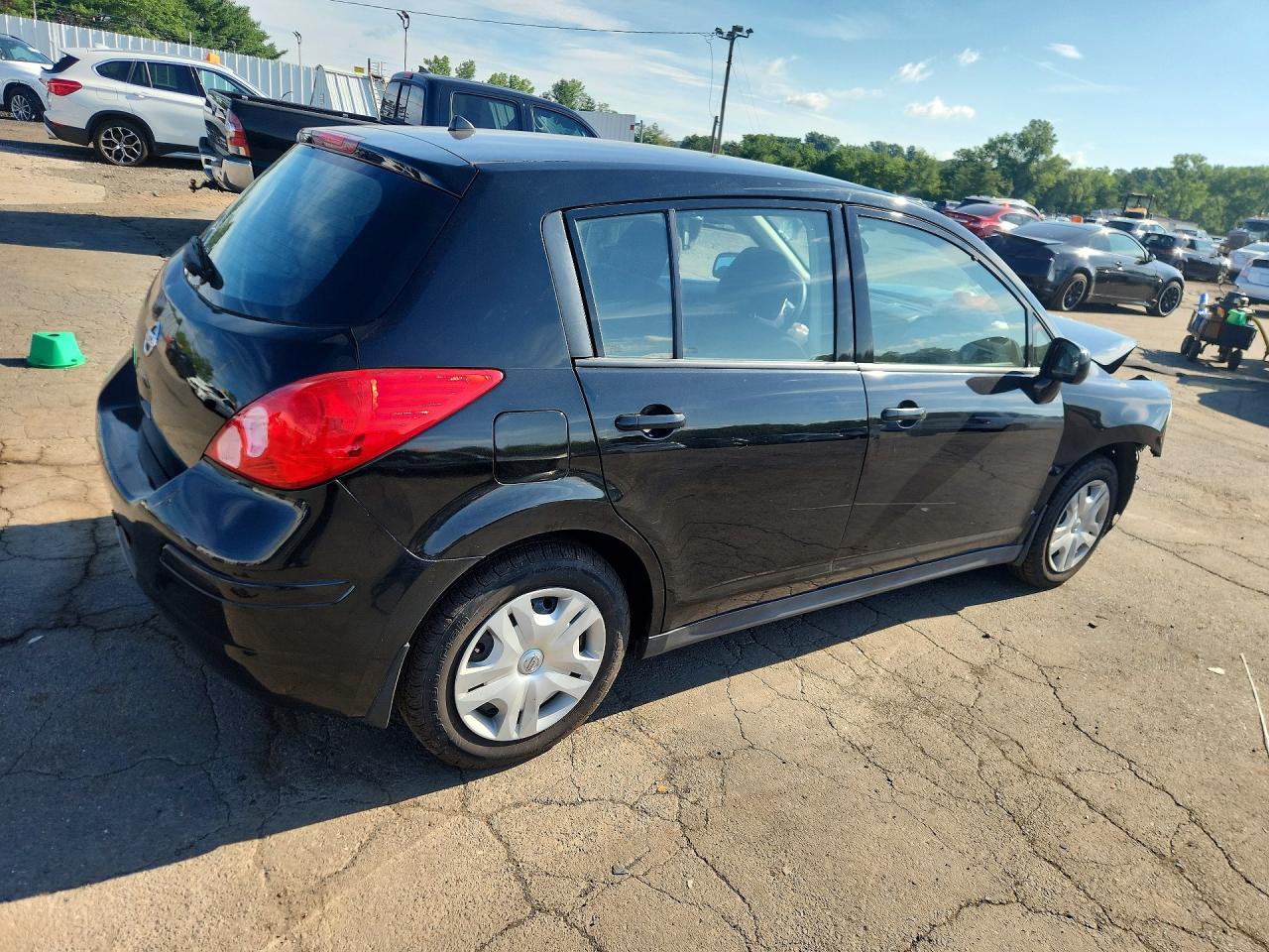 2010 NISSAN VERSA