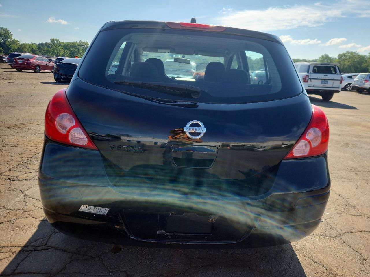 2010 NISSAN VERSA
