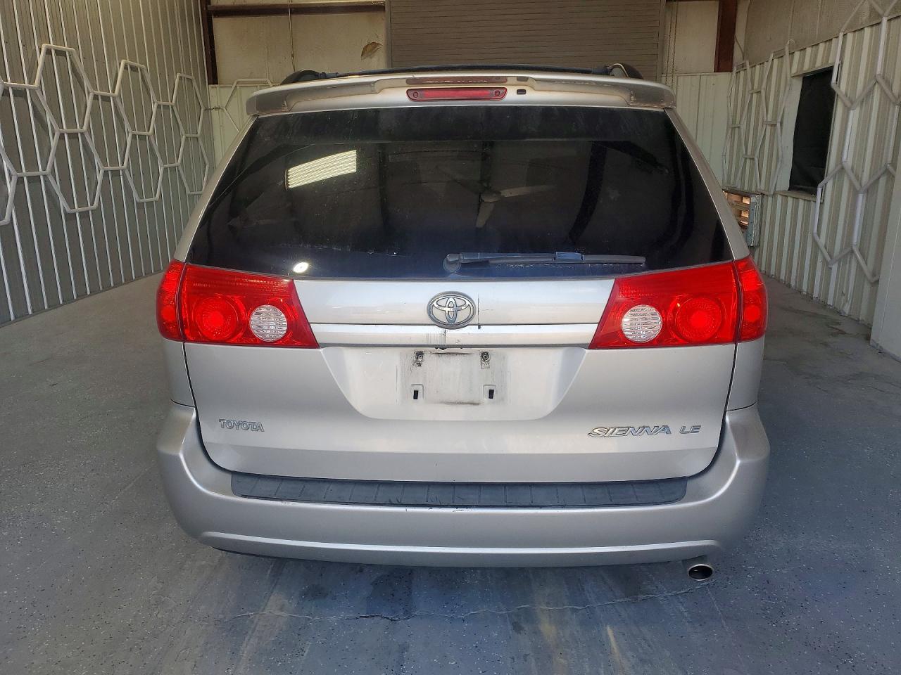 2008 TOYOTA SIENNA