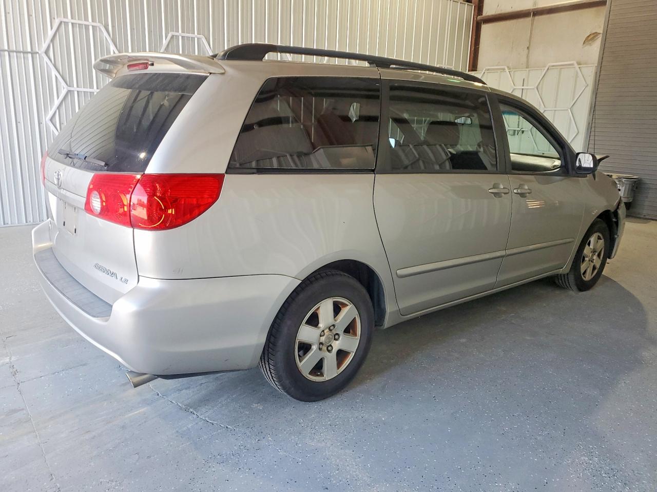 2008 TOYOTA SIENNA