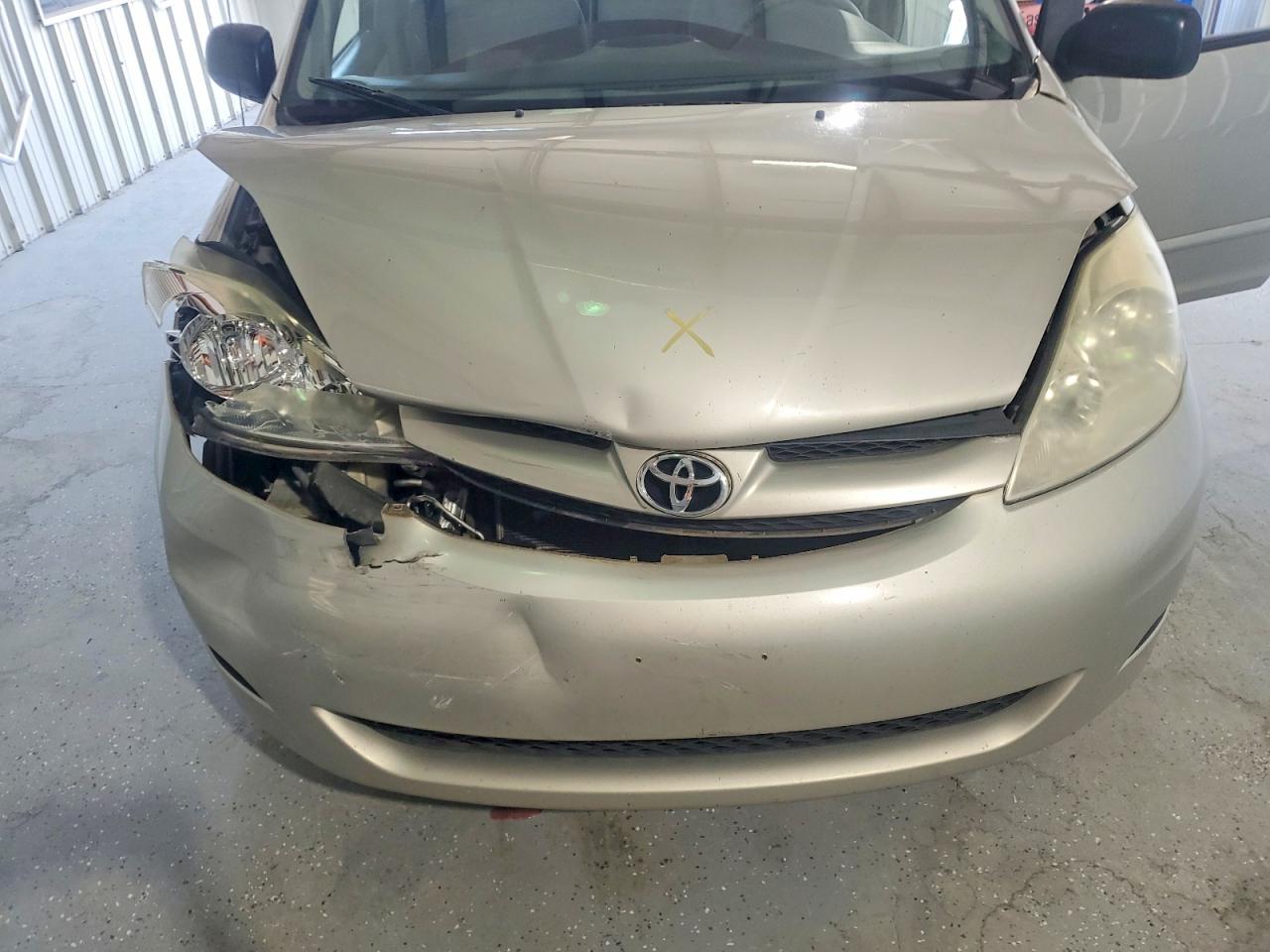 2008 TOYOTA SIENNA