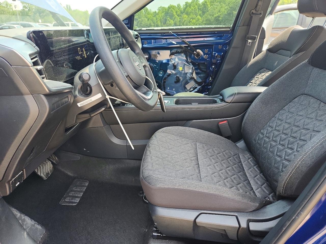 2025 NISSAN KICKS