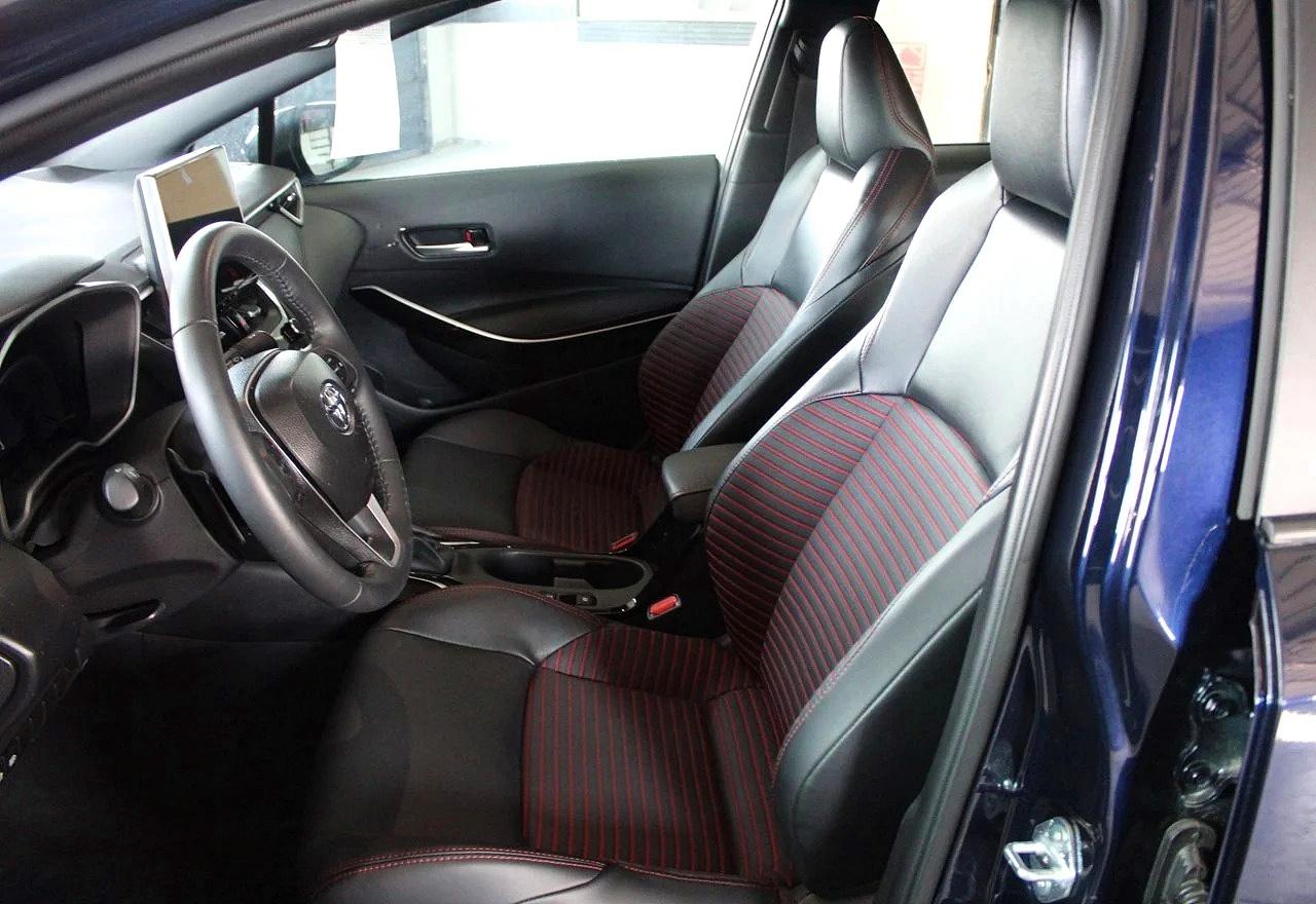 2025 TOYOTA COROLLA