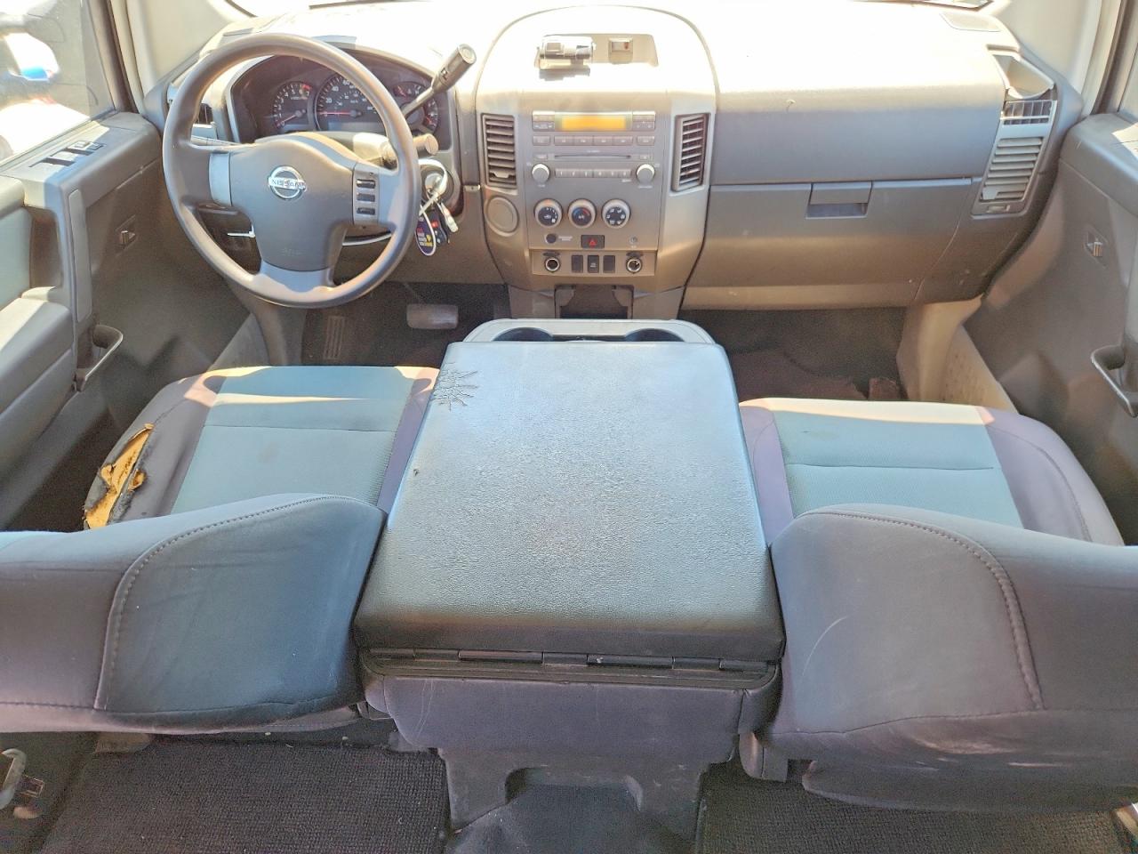 2004 NISSAN TITAN