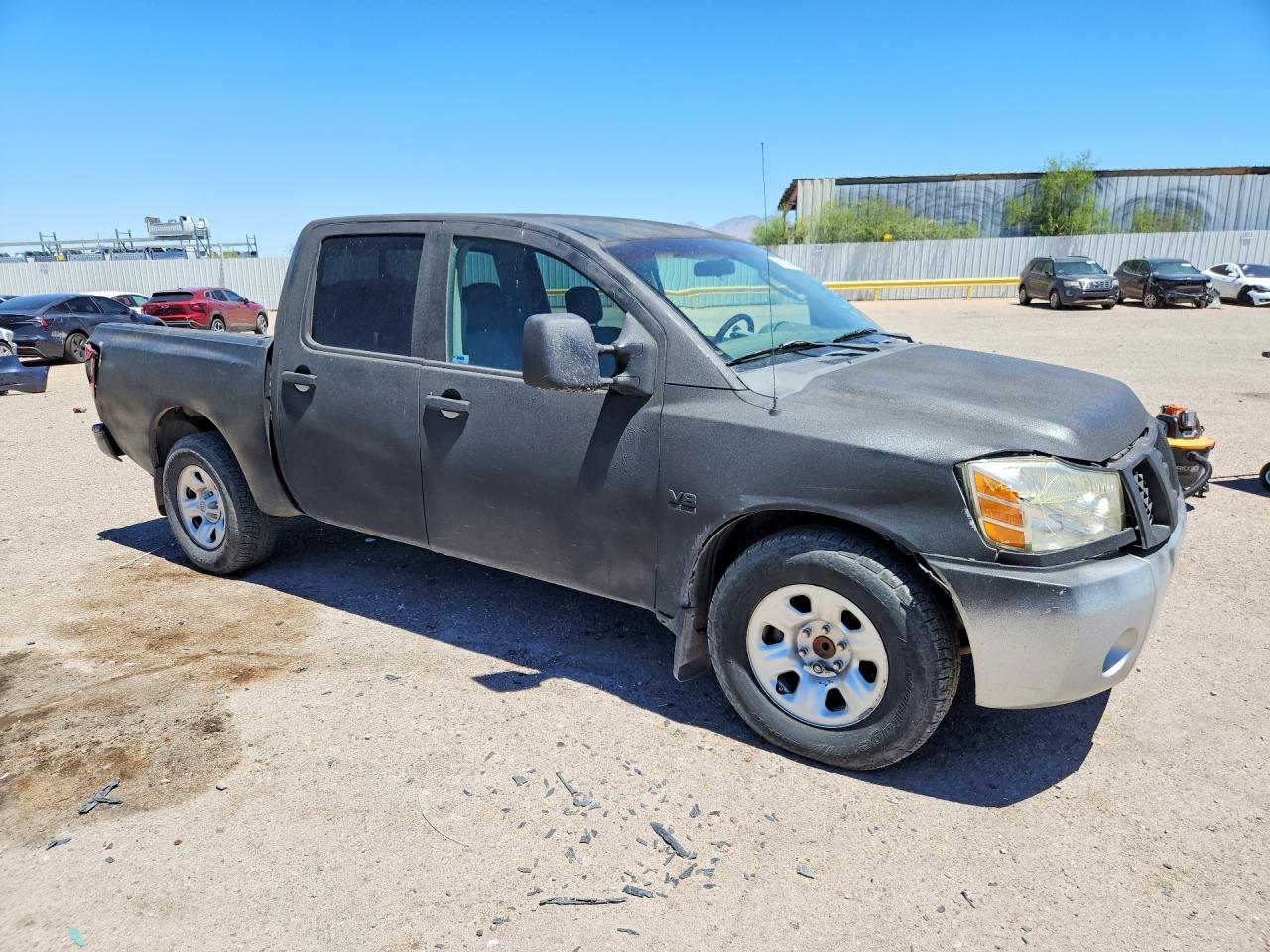 2004 NISSAN TITAN