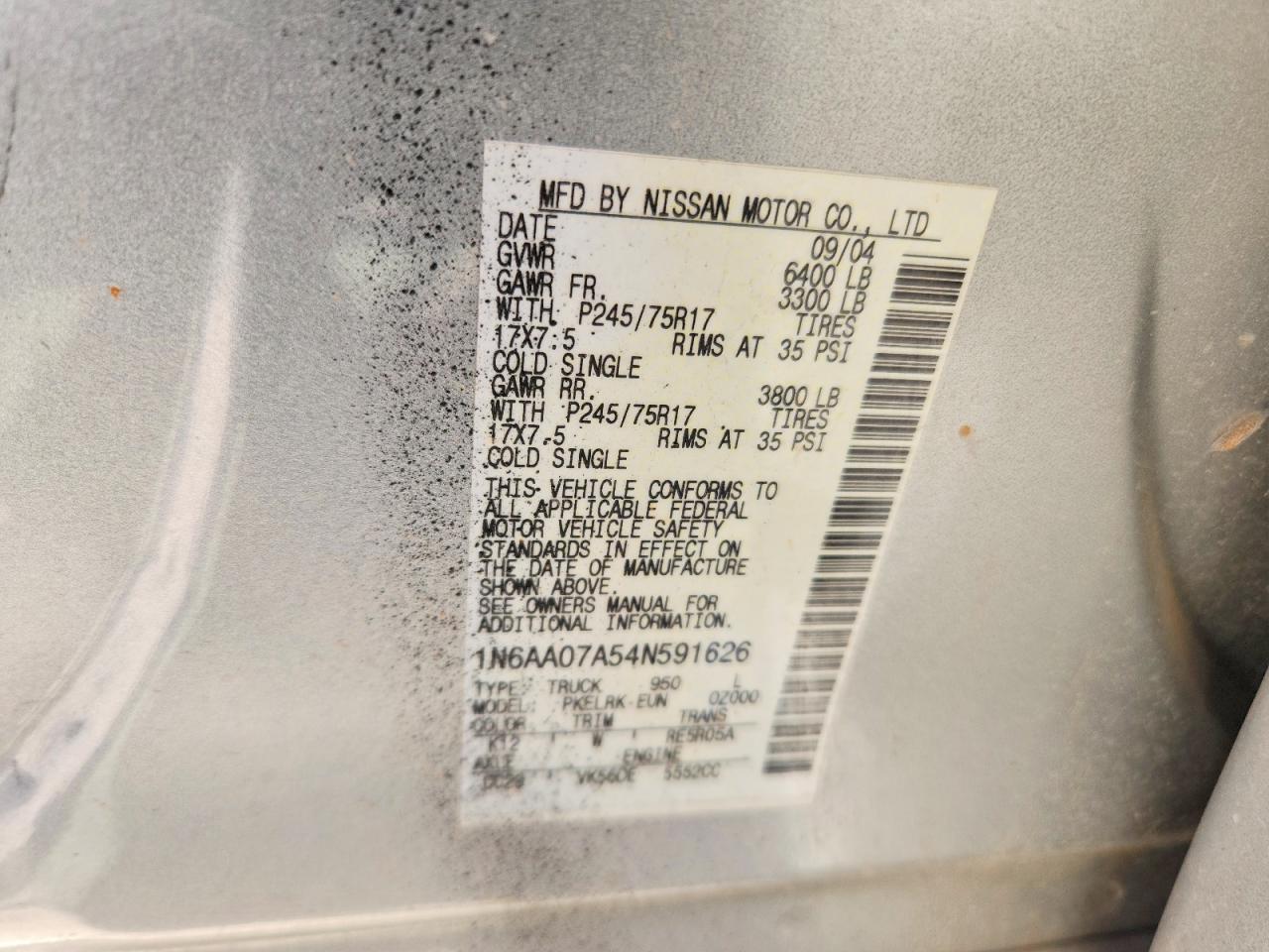 2004 NISSAN TITAN