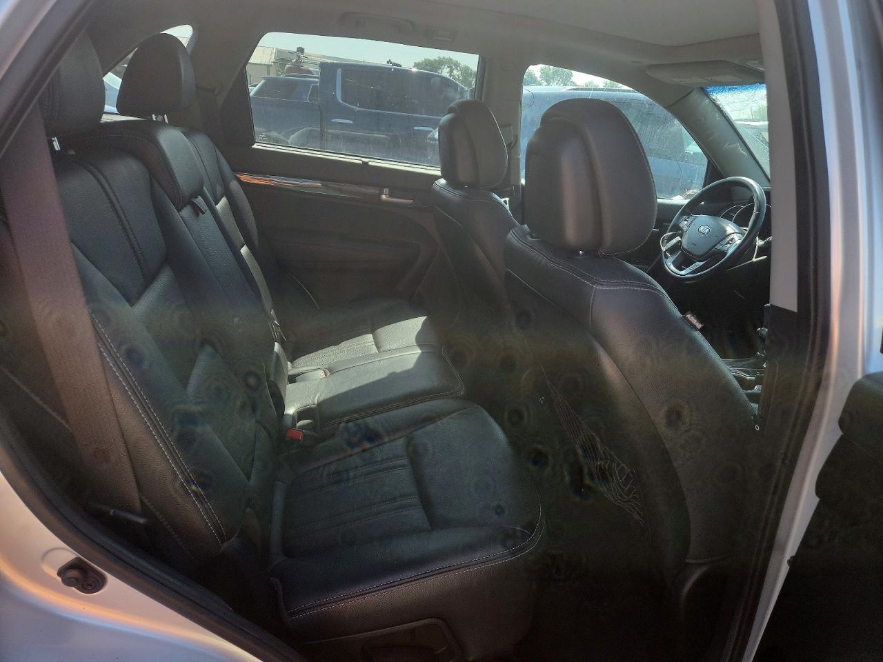 2014 KIA SORENTO