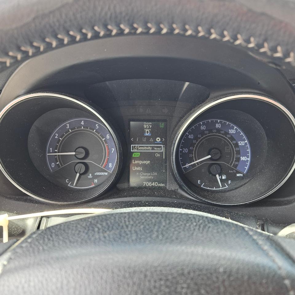 2017 TOYOTA COROLLA