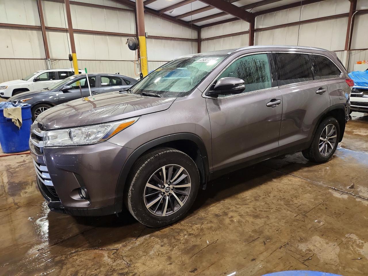 2019 TOYOTA HIGHLANDER