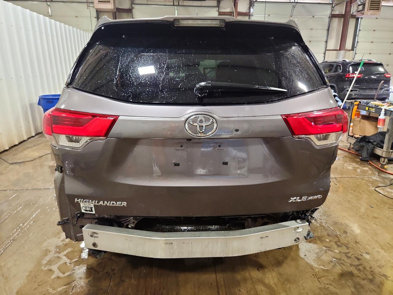 2019 TOYOTA HIGHLANDER