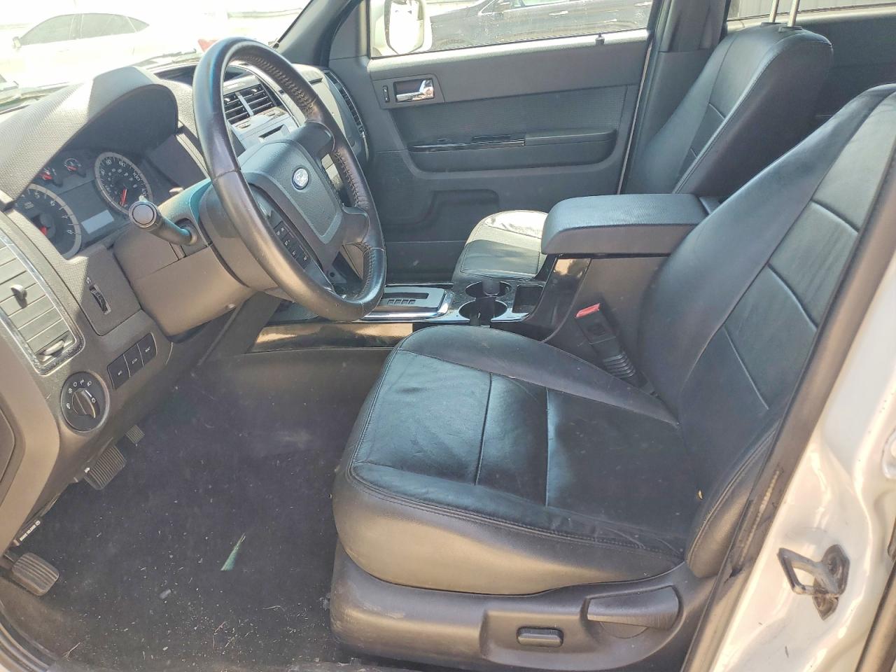 2010 FORD ESCAPE