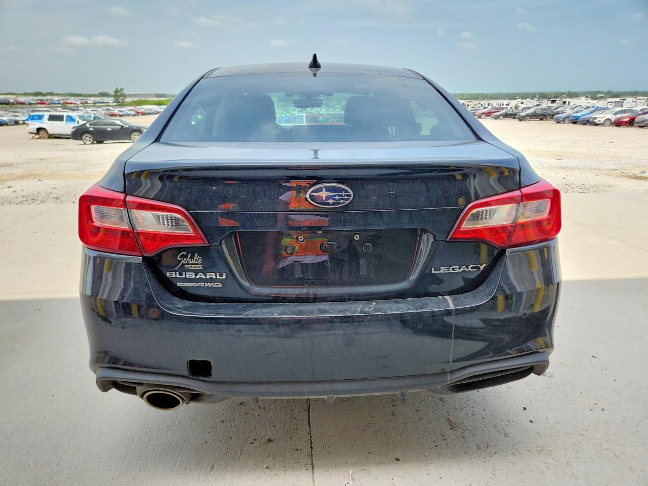 2018 SUBARU LEGACY