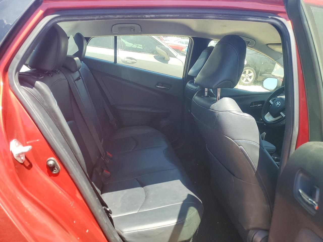 2016 TOYOTA PRIUS