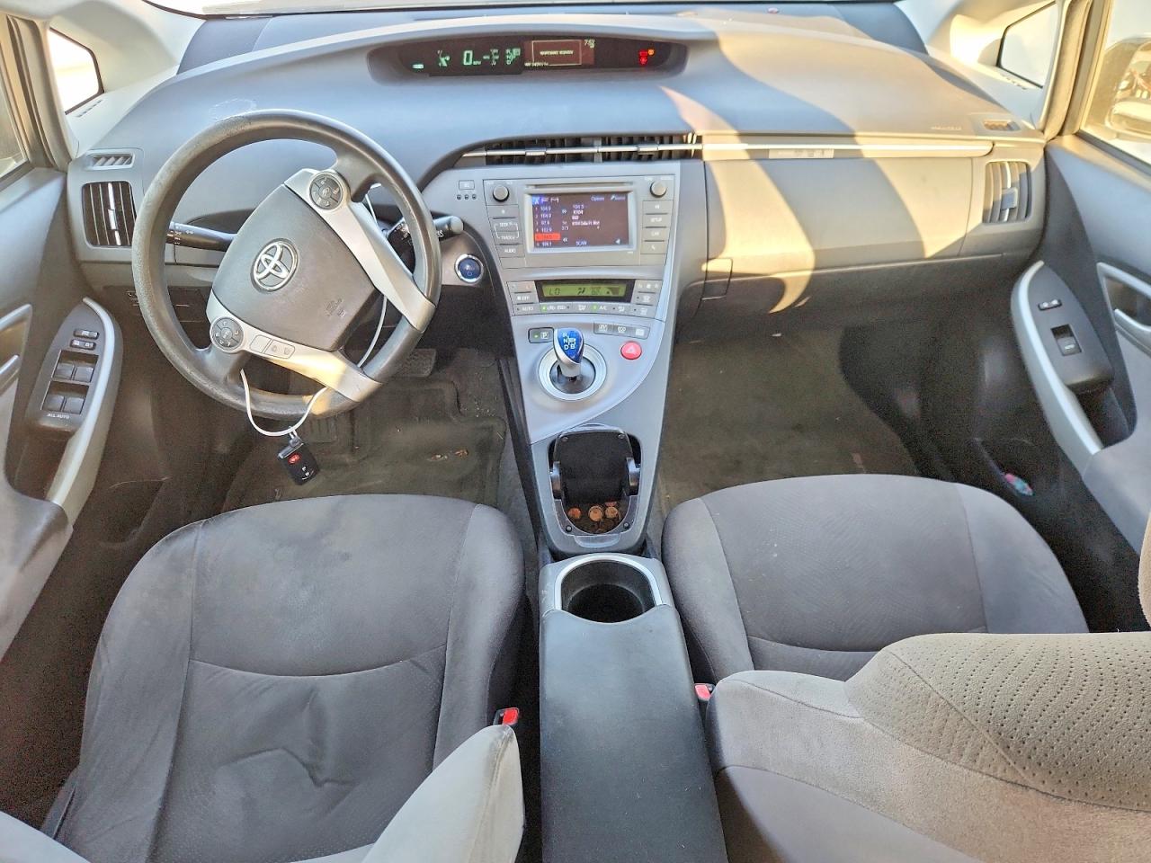 2015 TOYOTA PRIUS