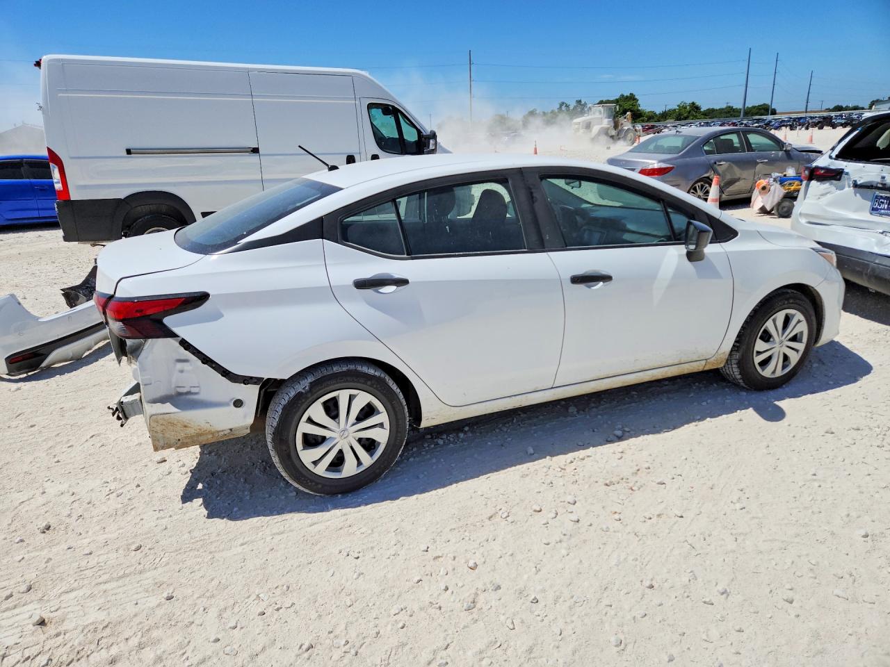 2023 NISSAN VERSA