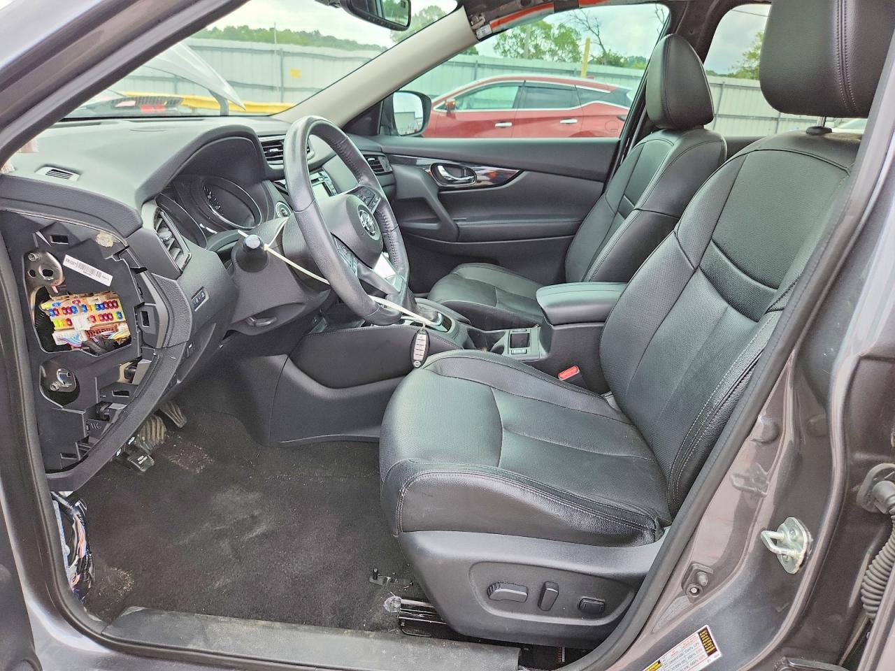 2017 NISSAN ROGUE