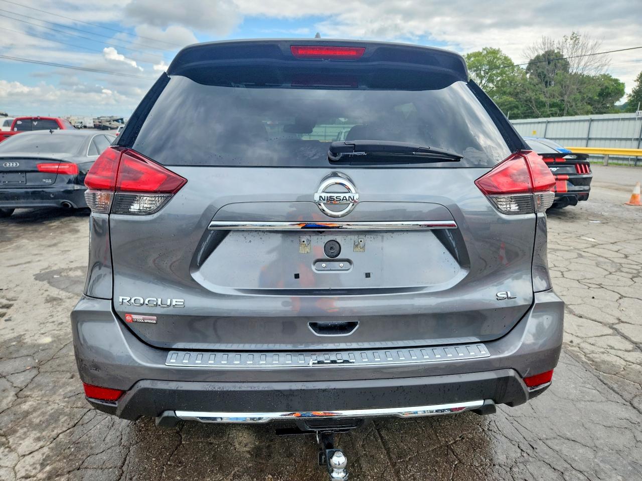 2017 NISSAN ROGUE