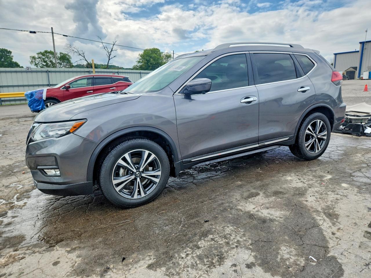 2017 NISSAN ROGUE