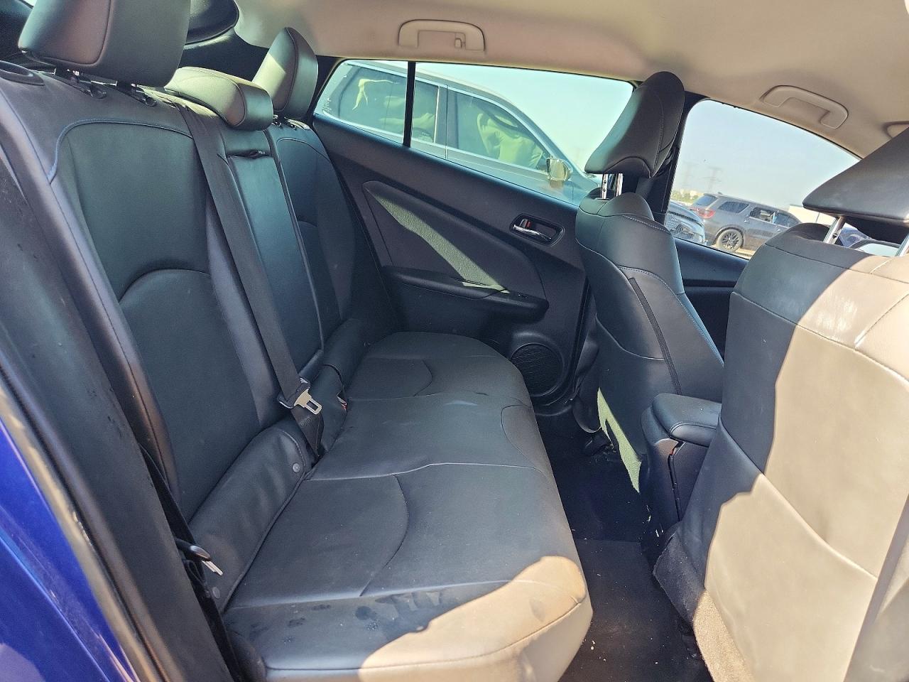 2016 TOYOTA PRIUS