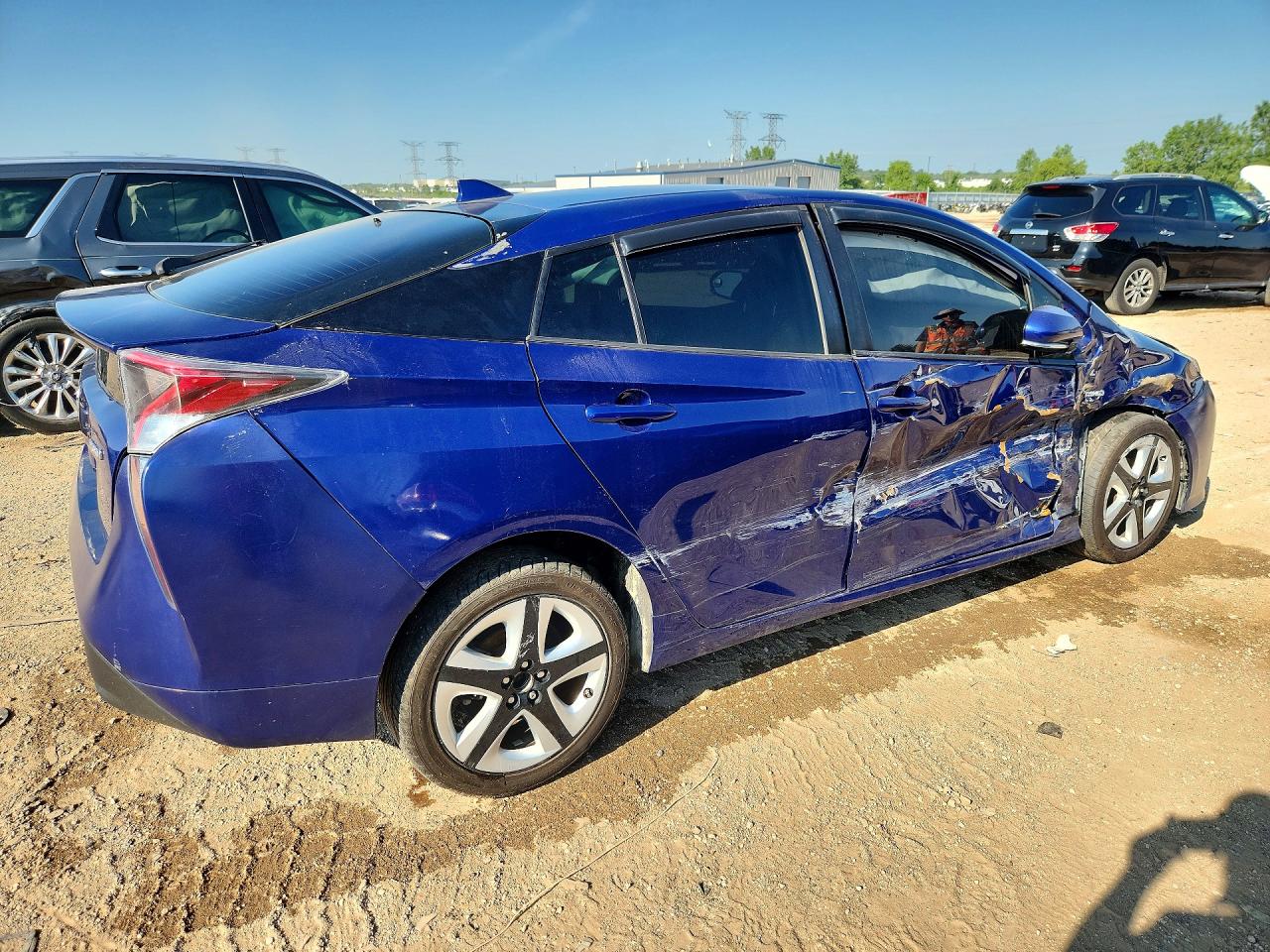 2016 TOYOTA PRIUS