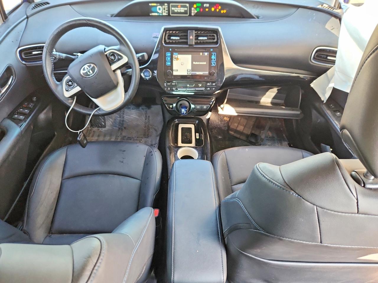 2016 TOYOTA PRIUS
