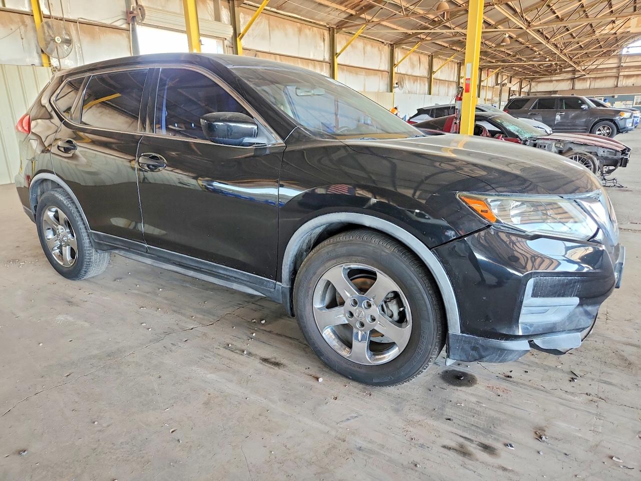 2017 NISSAN ROGUE
