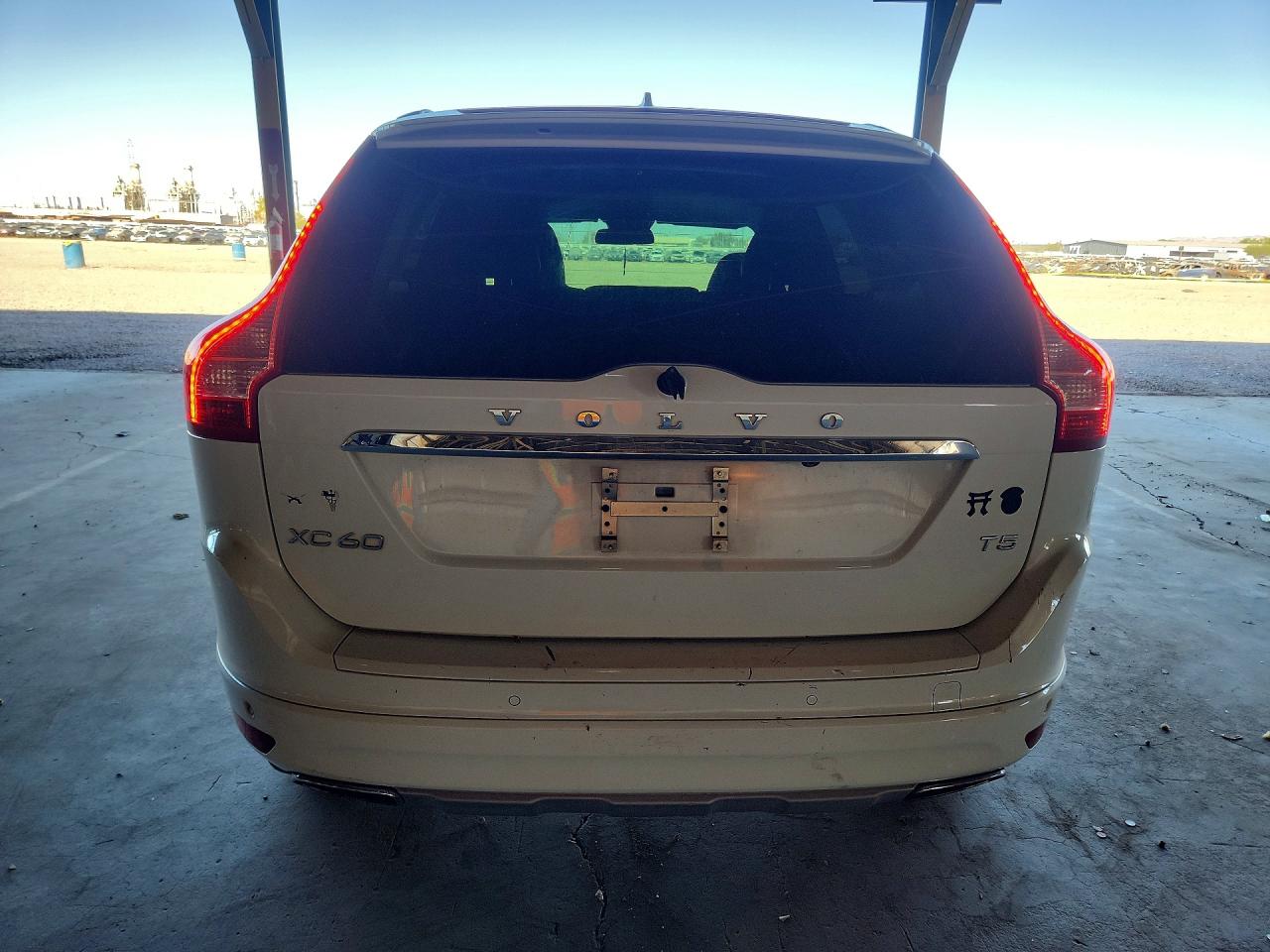 2016 VOLVO XC60