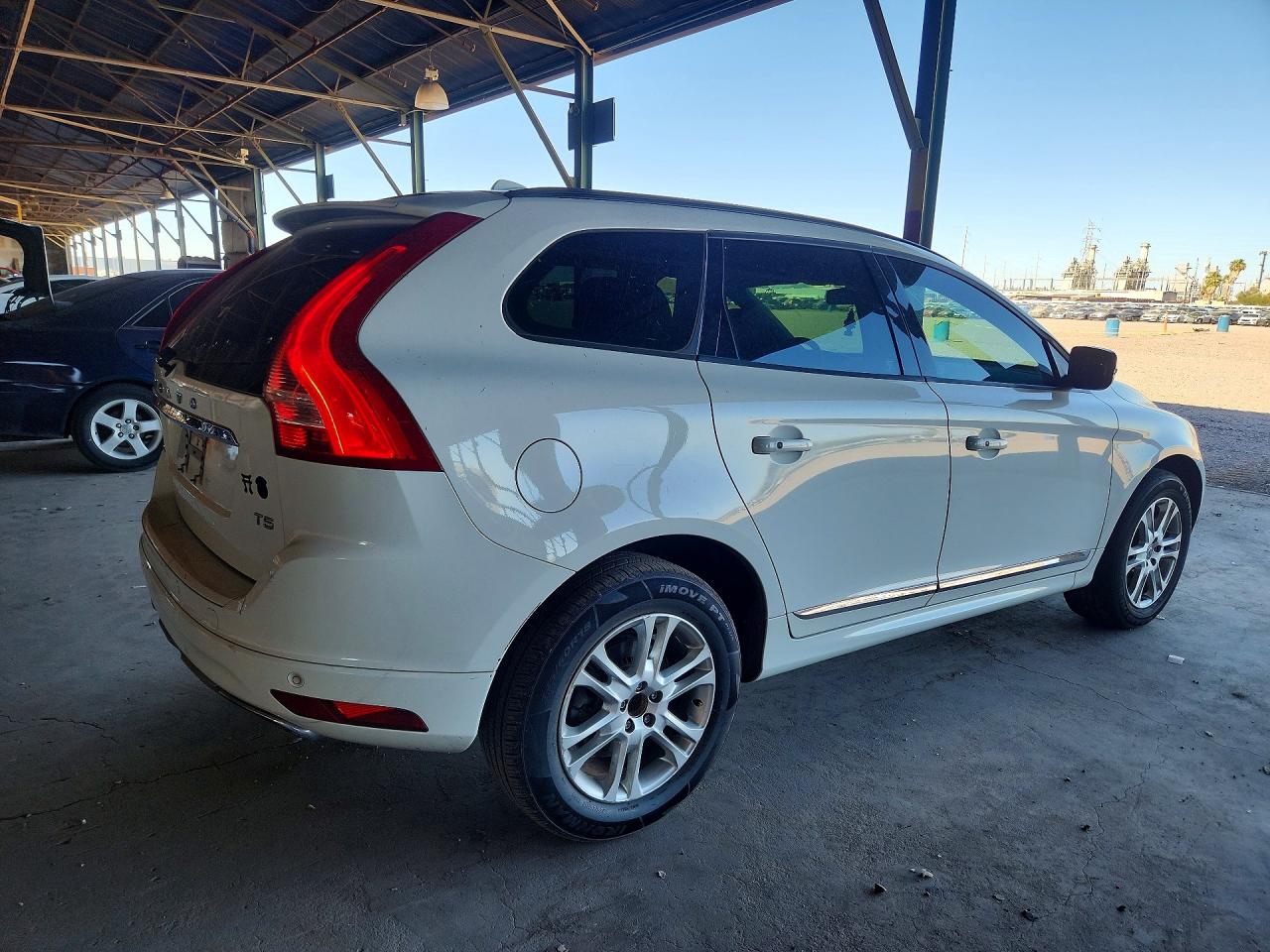 2016 VOLVO XC60