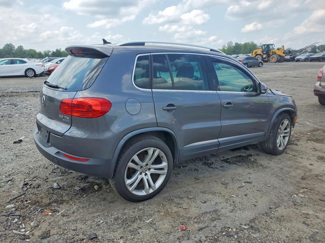 2013 VOLKSWAGEN TIGUAN