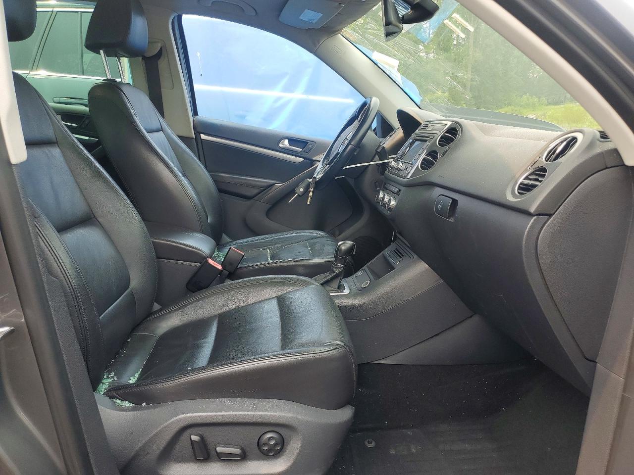 2013 VOLKSWAGEN TIGUAN