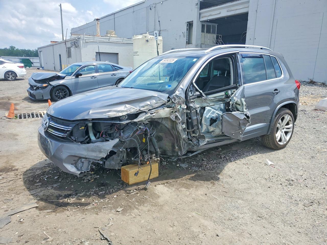 2013 VOLKSWAGEN TIGUAN