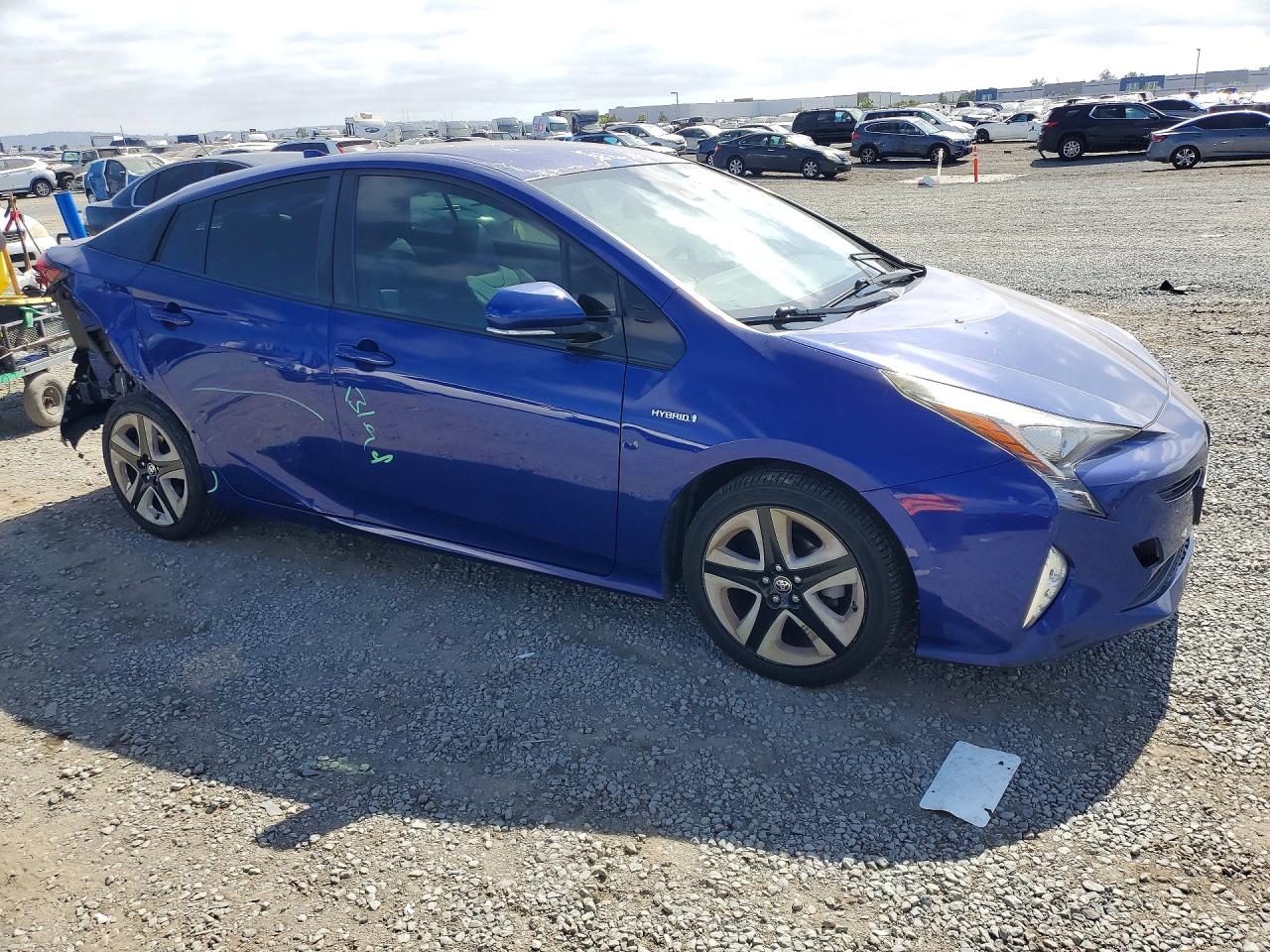 2016 TOYOTA PRIUS