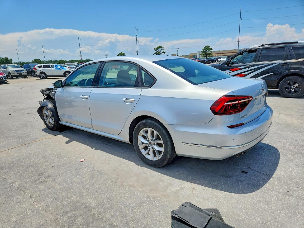 2018 VOLKSWAGEN PASSAT