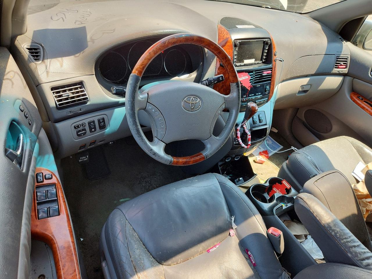 2006 TOYOTA SIENNA