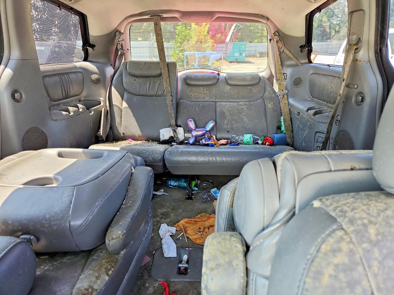 2006 TOYOTA SIENNA