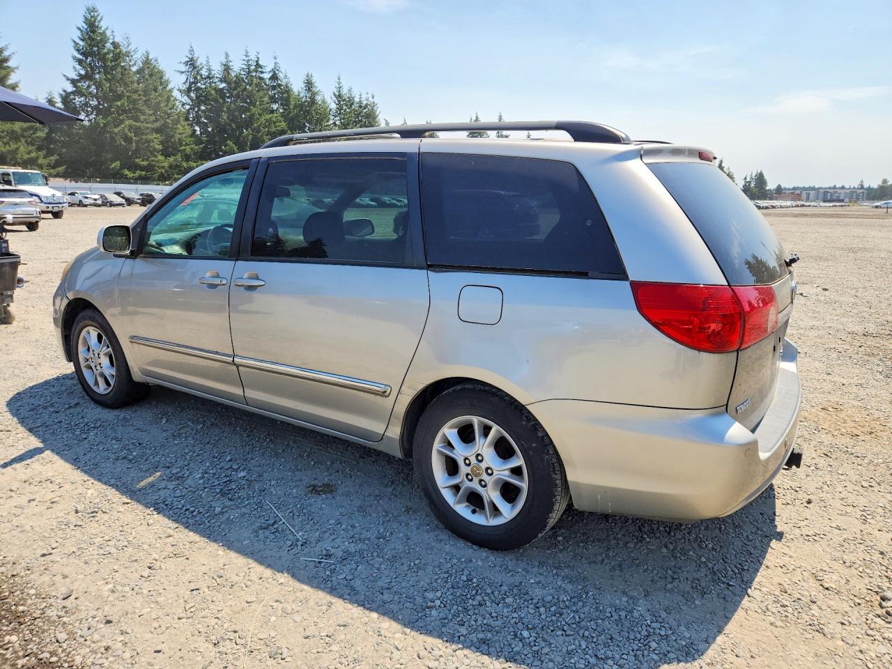 2006 TOYOTA SIENNA