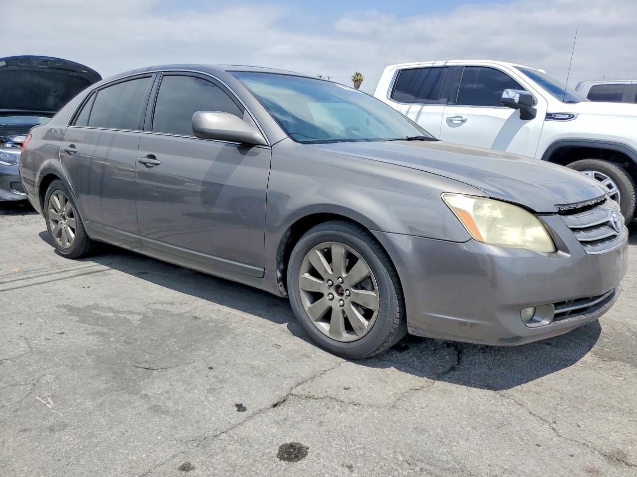 2006 TOYOTA AVALON