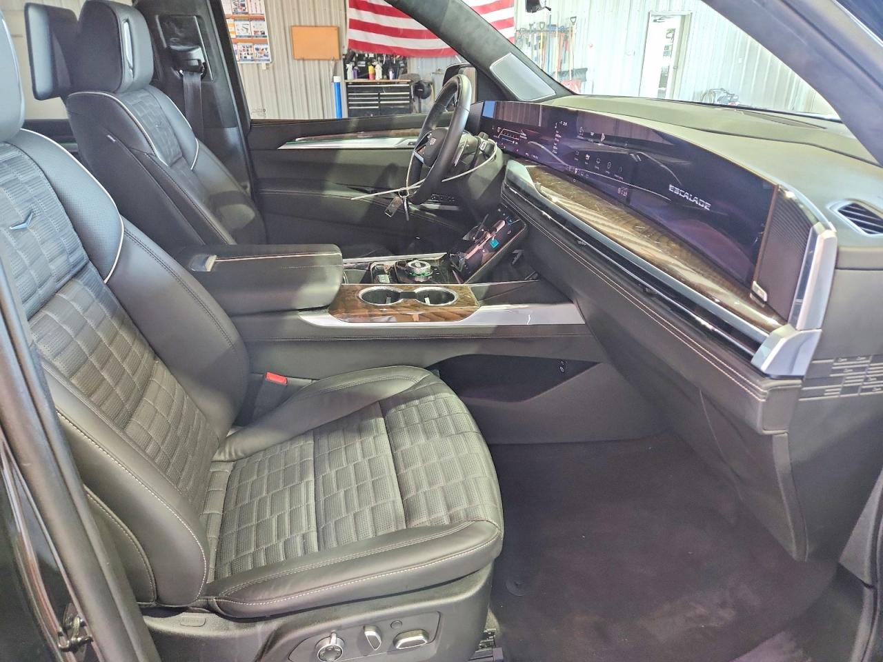 2025 CADILLAC ESCALADE